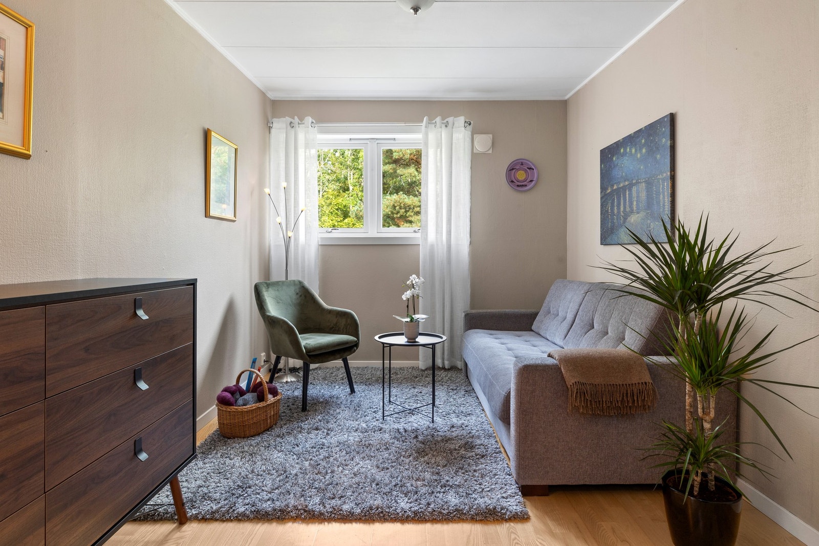 Soverom med garderoberom. Galleribilde