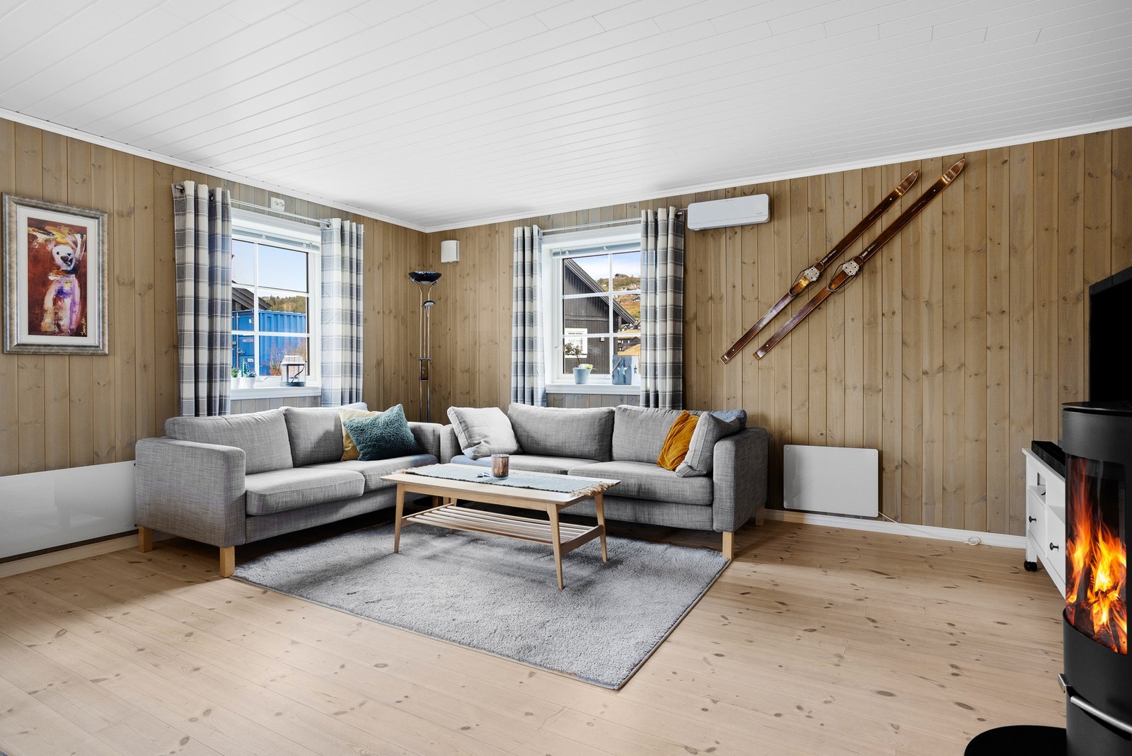 God plass til møblering av sofa- og spisegruppe Galleribilde