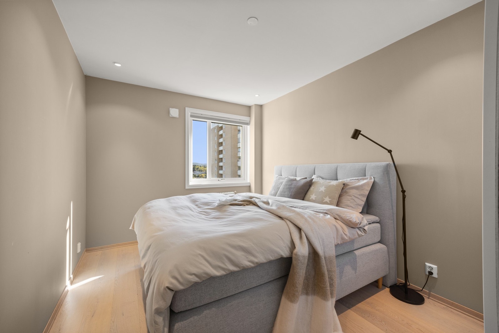 Leilighet har to fine soverom. Galleribilde