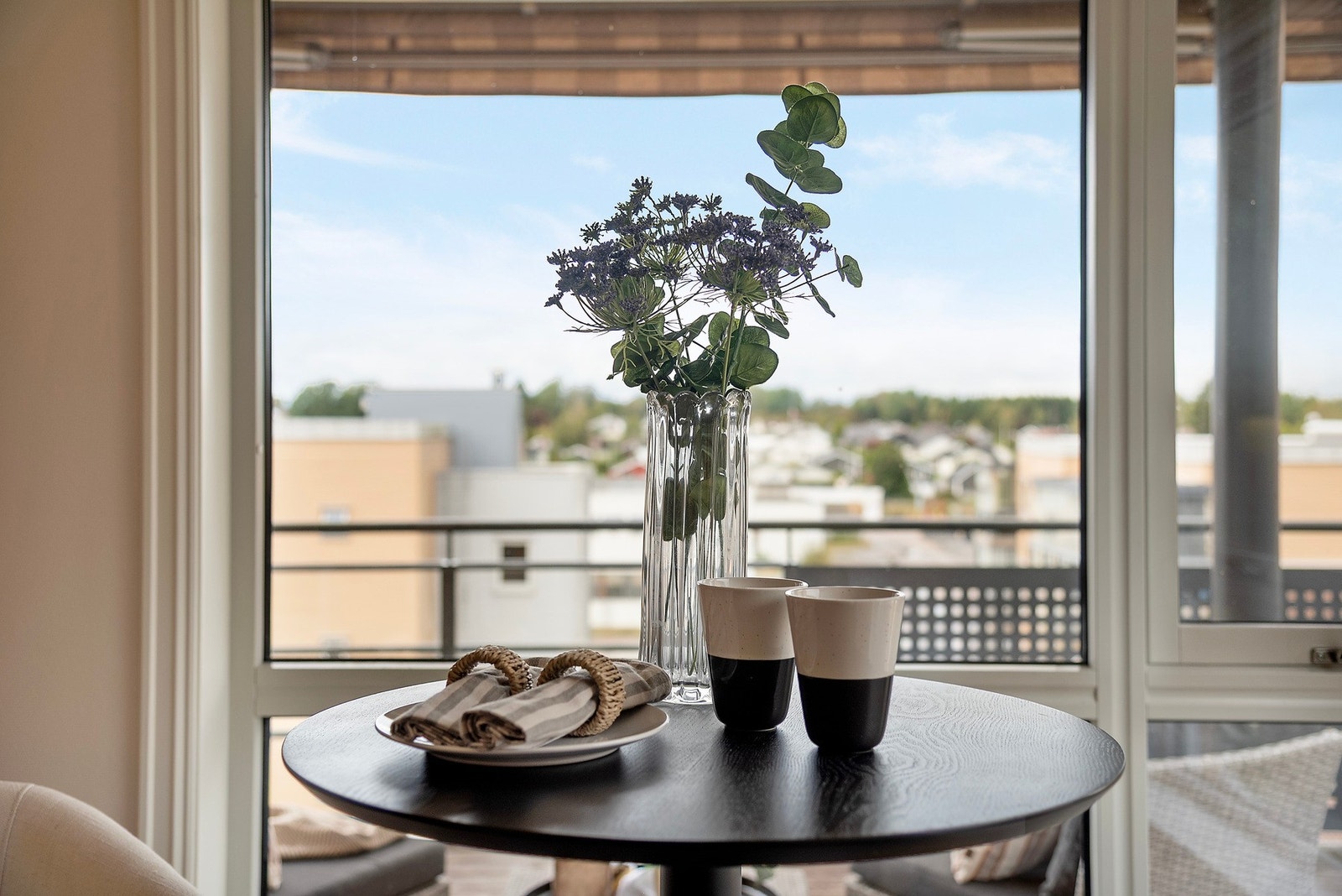 Trappefri adkomst - heisen går helt fra garasjekjelleren opp til leilighetens etasje Galleribilde