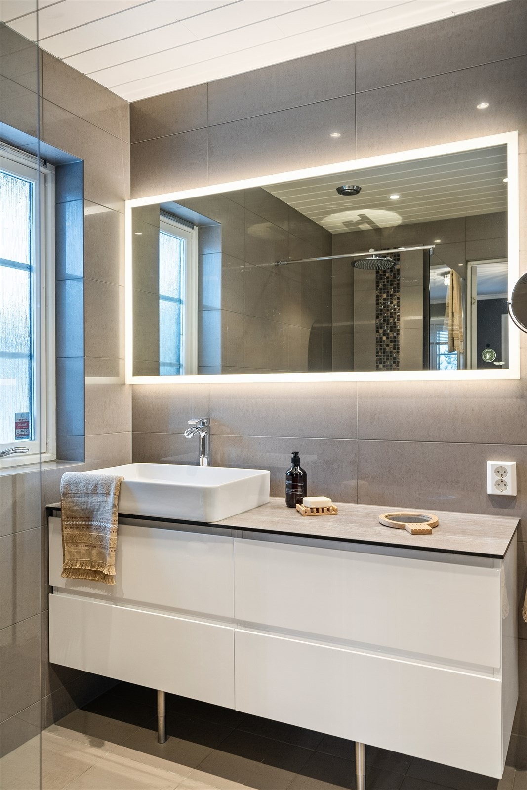 Speil med innebygget belysning Galleribilde