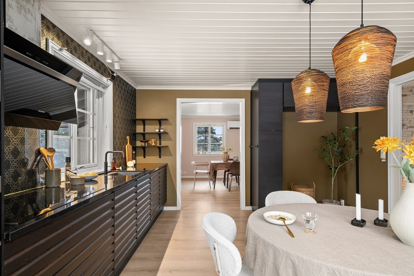 Nisje til frittstående kjøl/frys Galleribilde