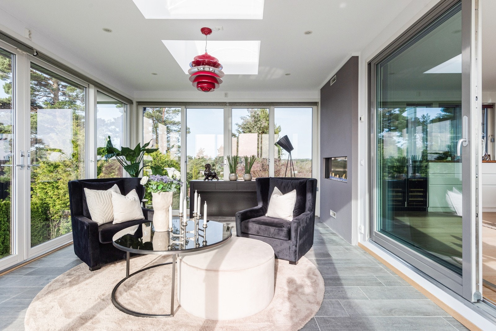 Glassfasader mot 3 himmelretninger og takvinduer! Galleribilde