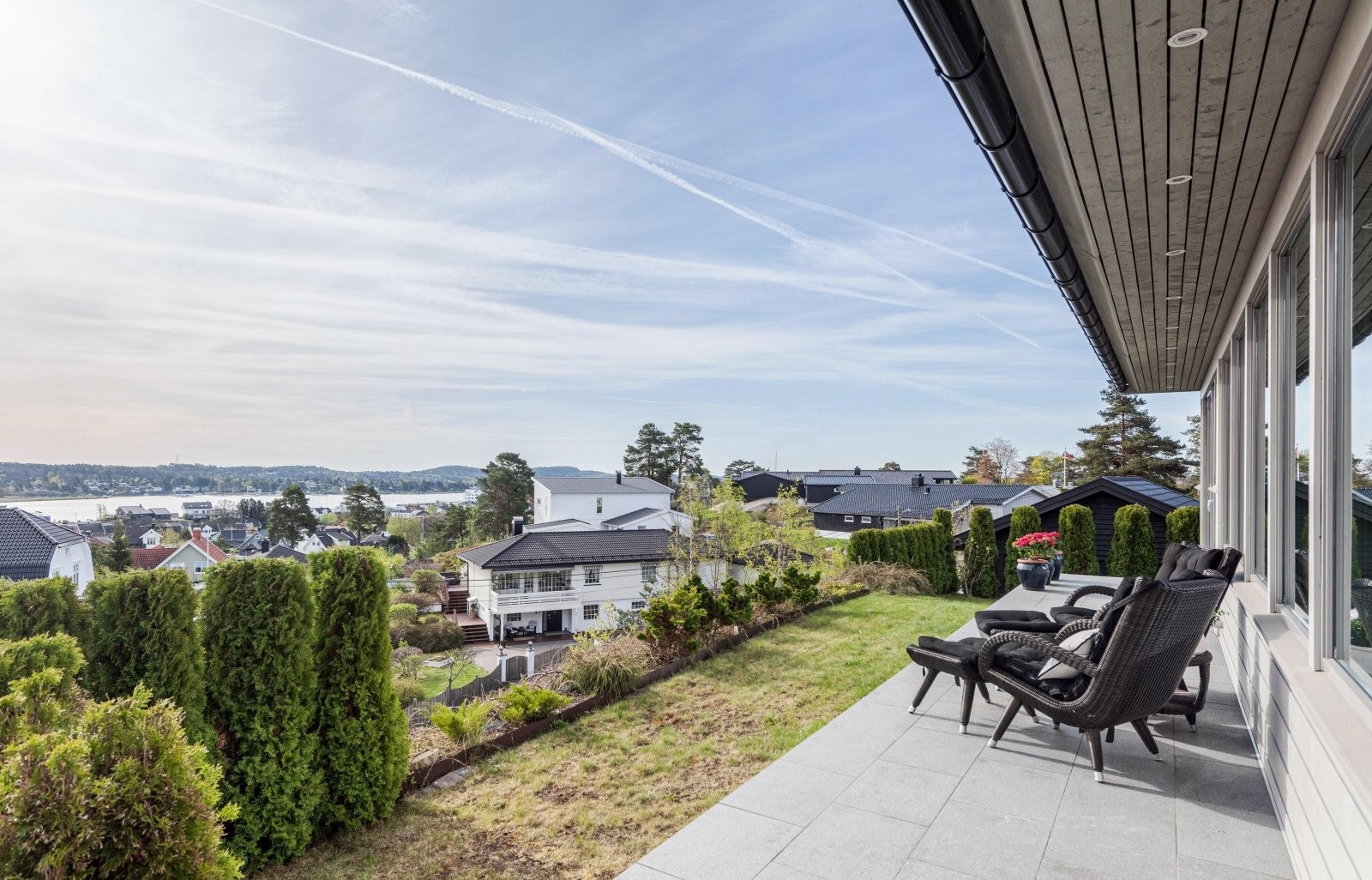 Nyt vakker utsikt over Sandefjordsfjorden og over mot Vesterøya Galleribilde