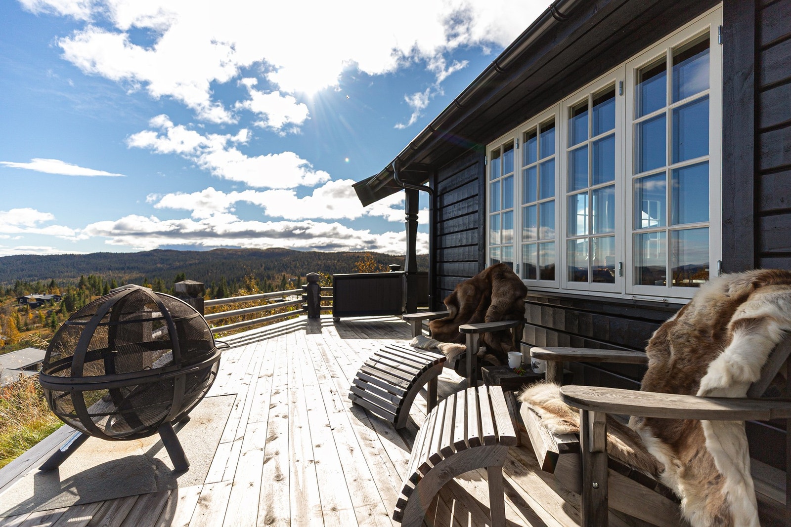 Velkommen til Karistølvegen 23 på Søndre Fjellstølen i Sør-Aurdal kommune - vakre varierte Valdres Galleribilde