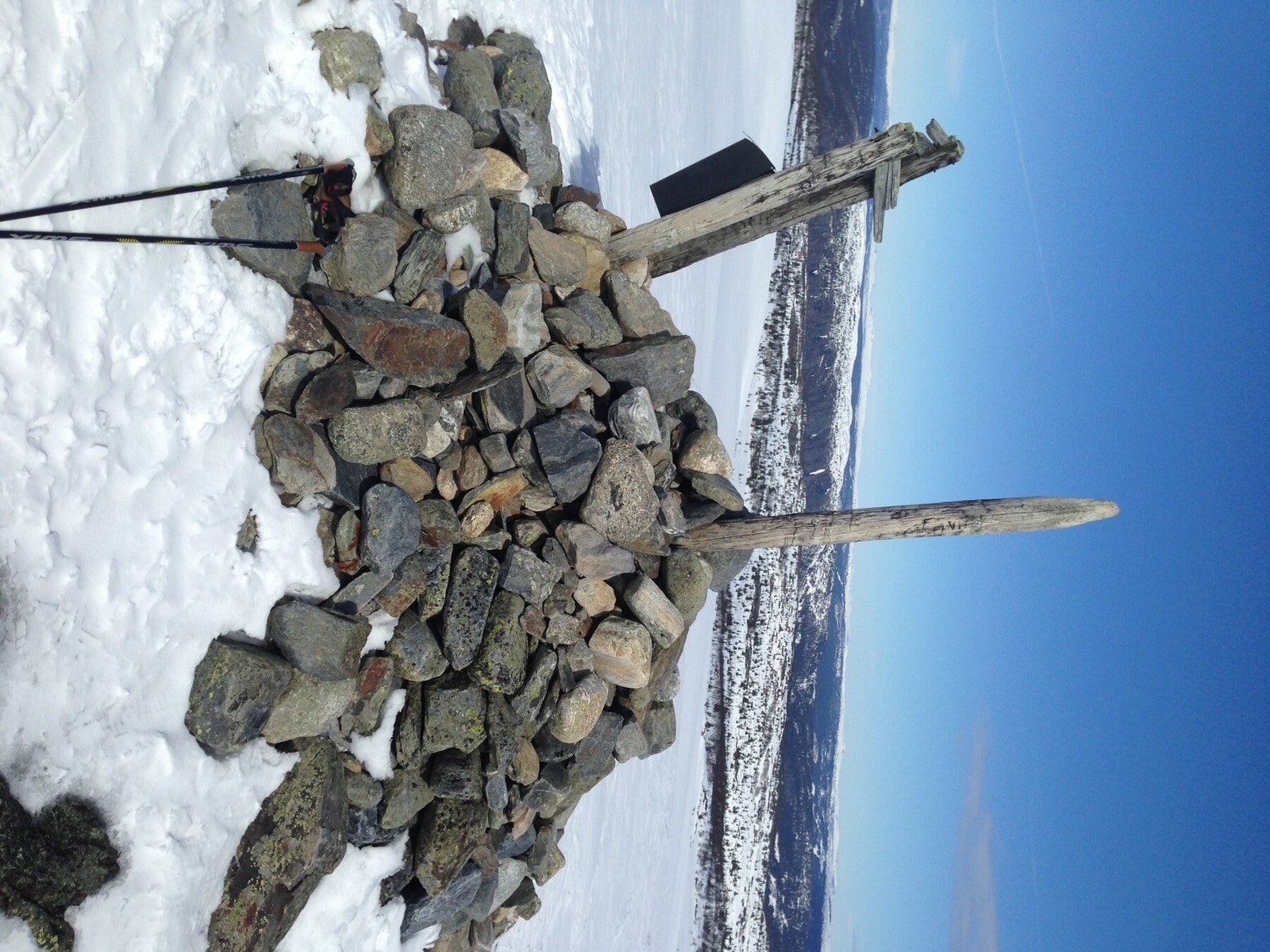 Fine vinterturer på ski - bilde fra selgers arkiv Galleribilde