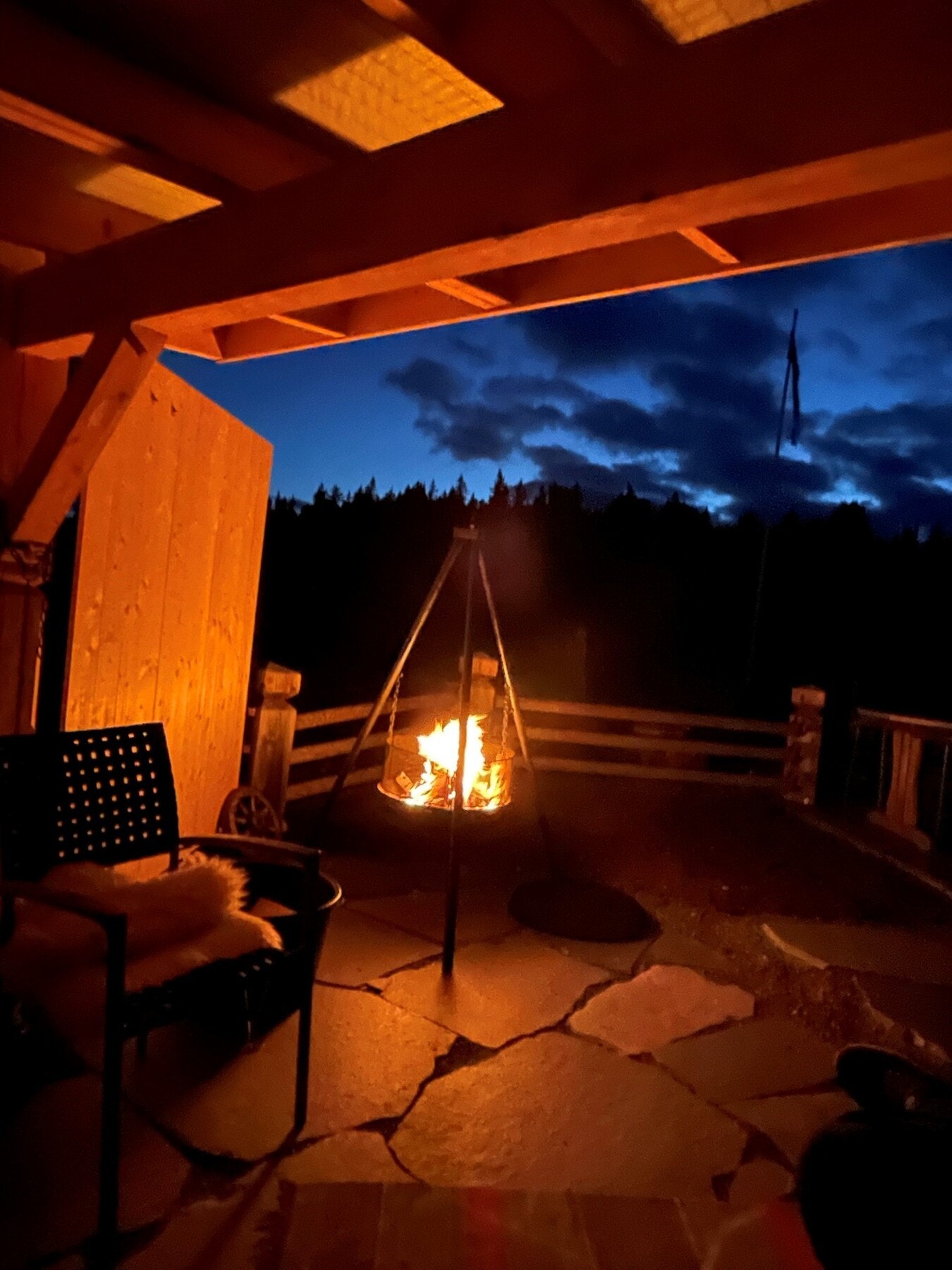 Kveldshygge fra gapahuken - bilde fra selgers arkiv Galleribilde