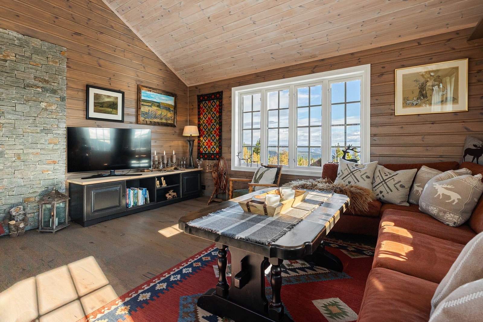 God plass til møblering i stuen Galleribilde