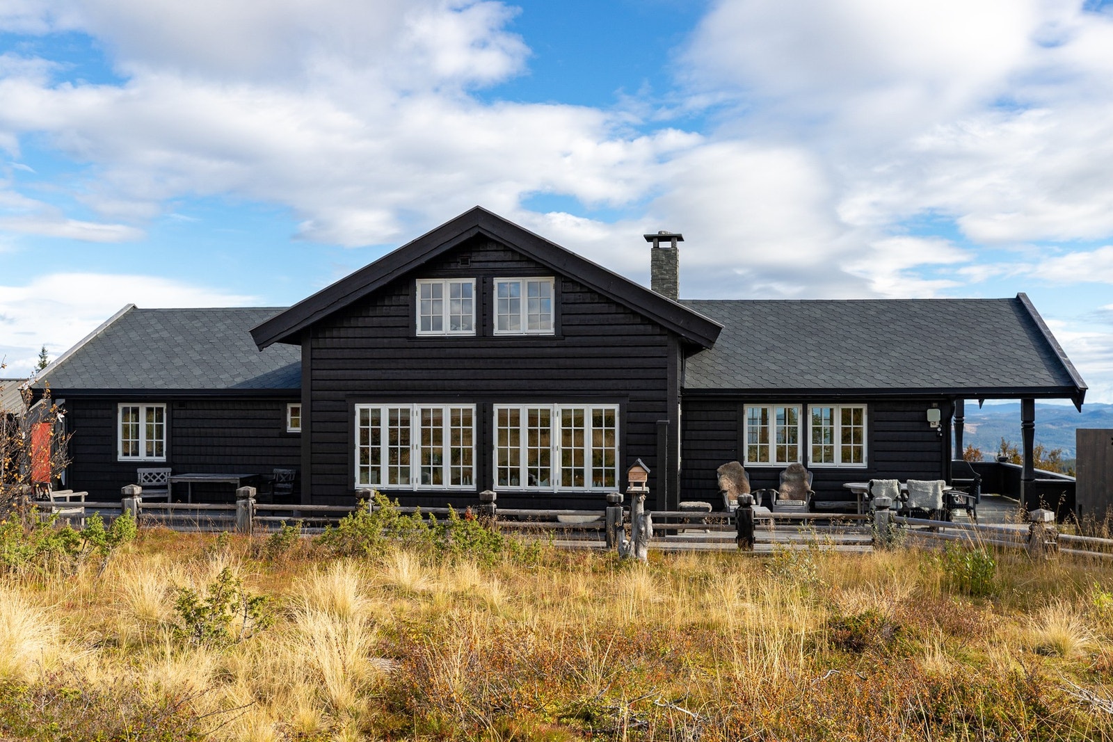 Hytta er jevnlig vedlikeholdt, og ble sist beiset utvendig sommeren 2024 Galleribilde