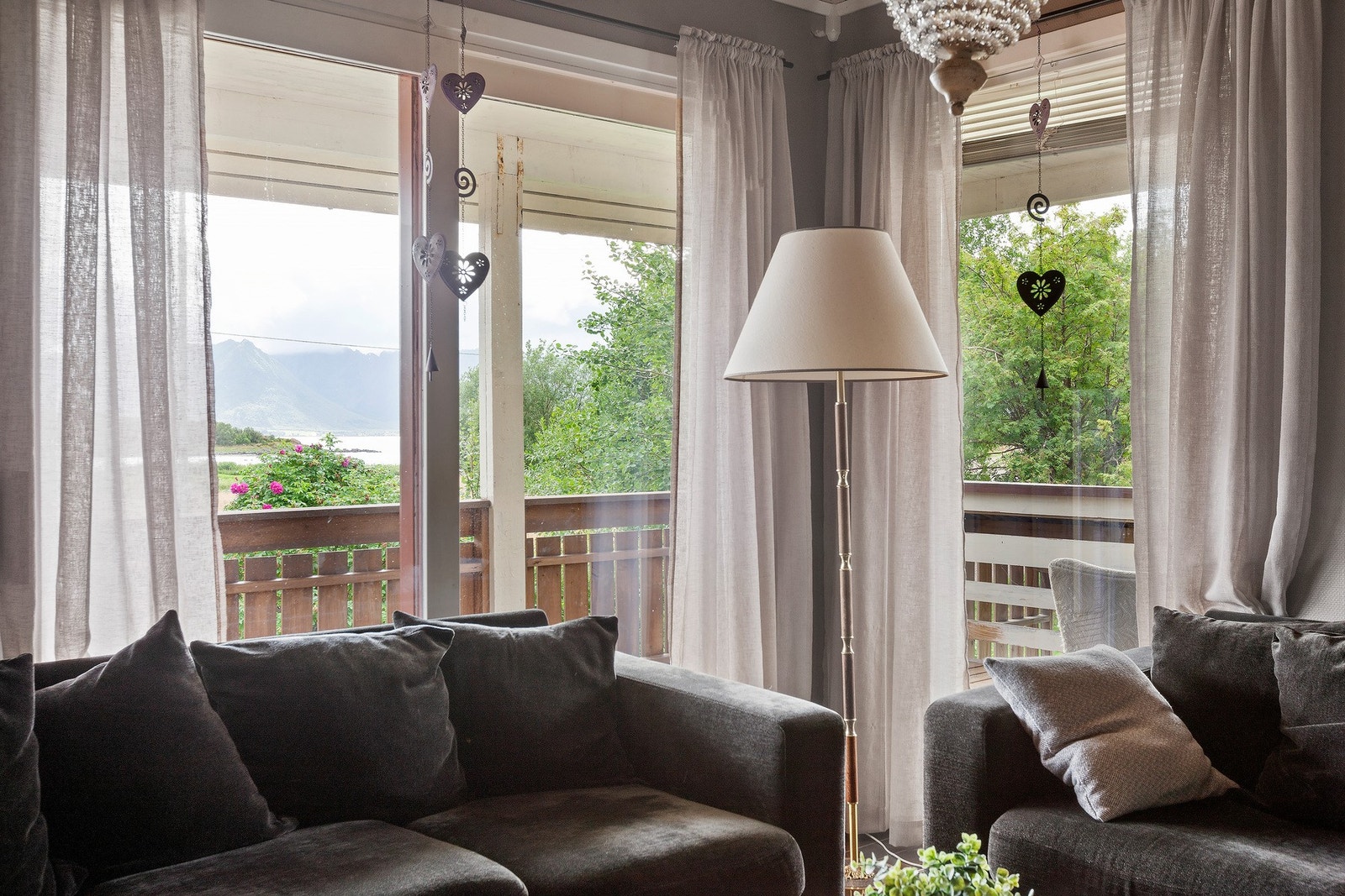 Fin utsikt fra stuevinduet. Galleribilde