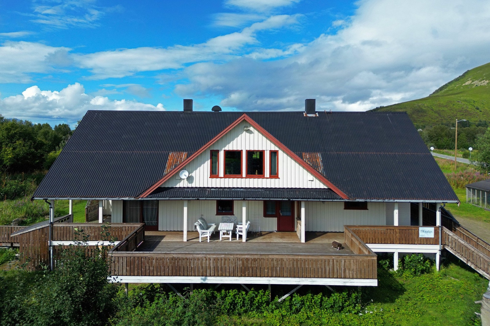 Mellom 2008 og 2010 ble bygget samlet til én romslig boenhet. Galleribilde