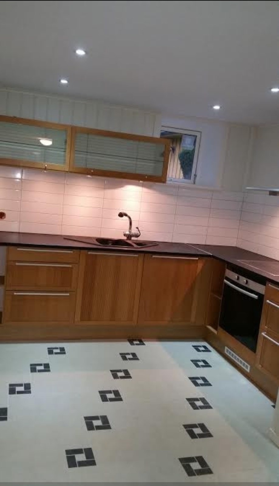 Kjøkken i underetasjen Galleribilde