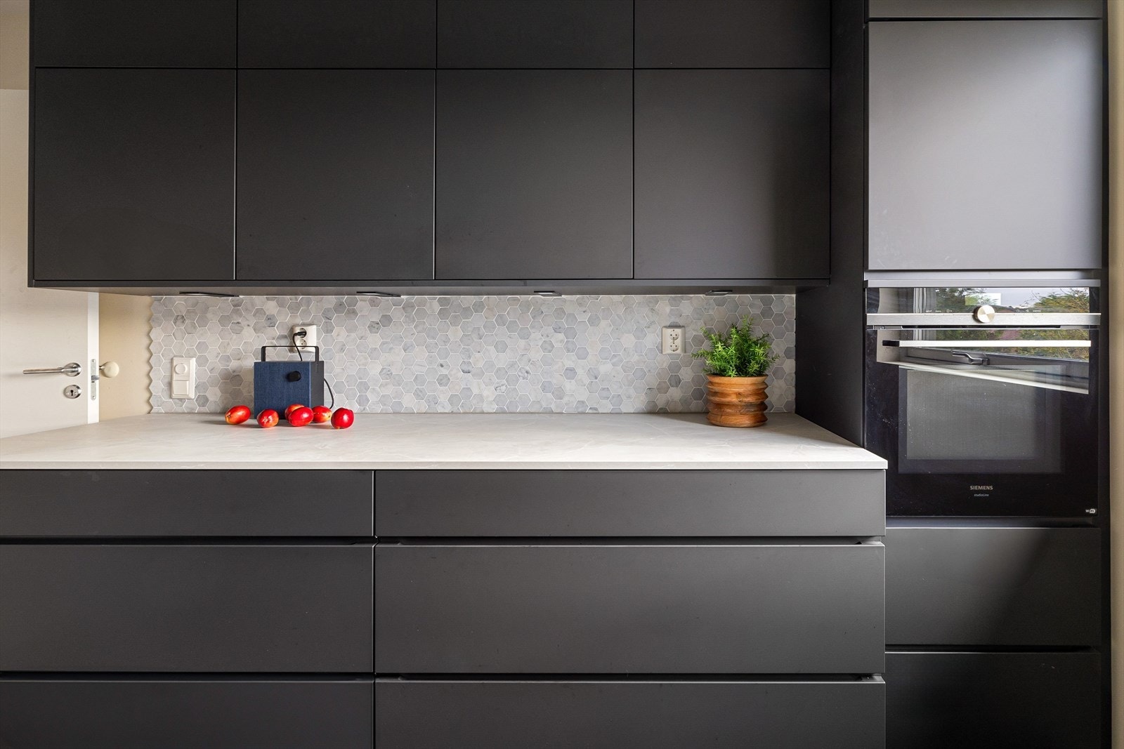 Her har du fine arbeidsflater og kommer til å lage praktfulle måltider. Galleribilde