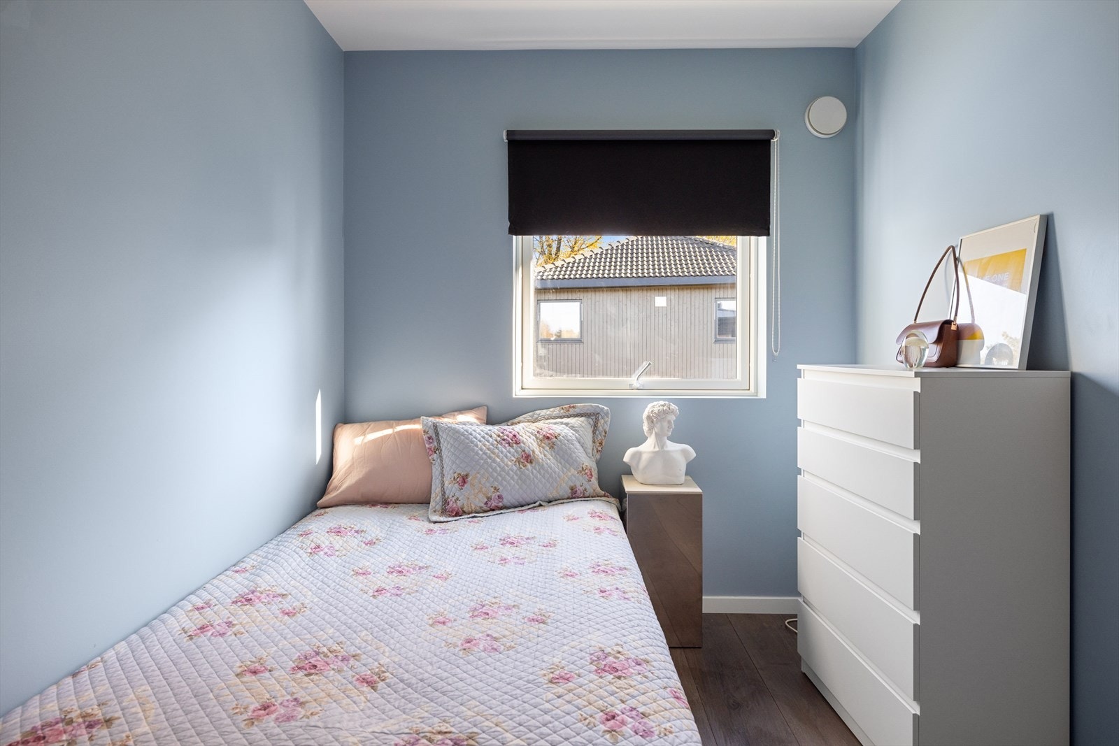 Soverom nr. 1 i 2. etasje. Galleribilde