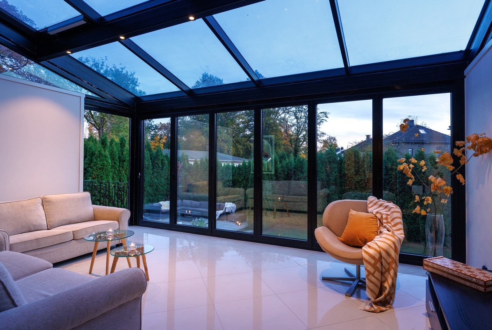 Den flotte vinterhagen ble bygd i 2020, men viser seg ved oppmåling å ha blitt litt større enn det byggesøknaden tillot. Galleribilde