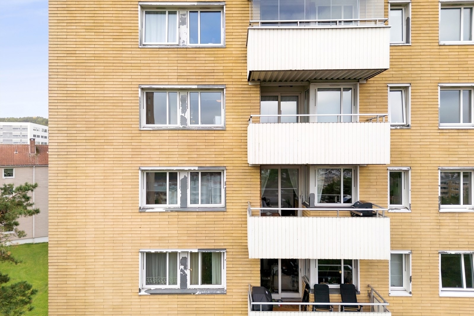Leiligheten ligger fint til i 5. etasje. Lite innsyn. Galleribilde