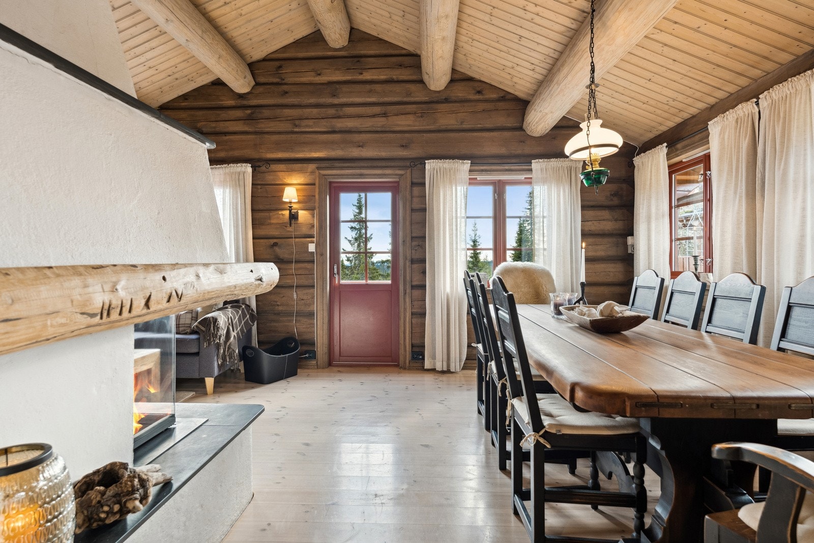 Luftig stue med god takhøyde Galleribilde