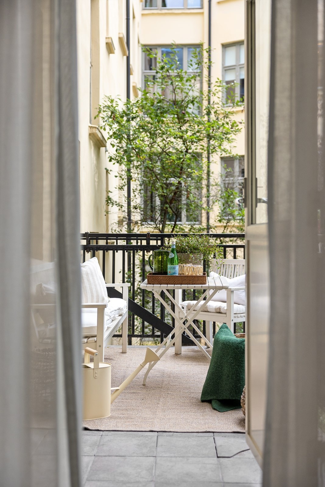 Utgang til balkong fra soverom. Galleribilde