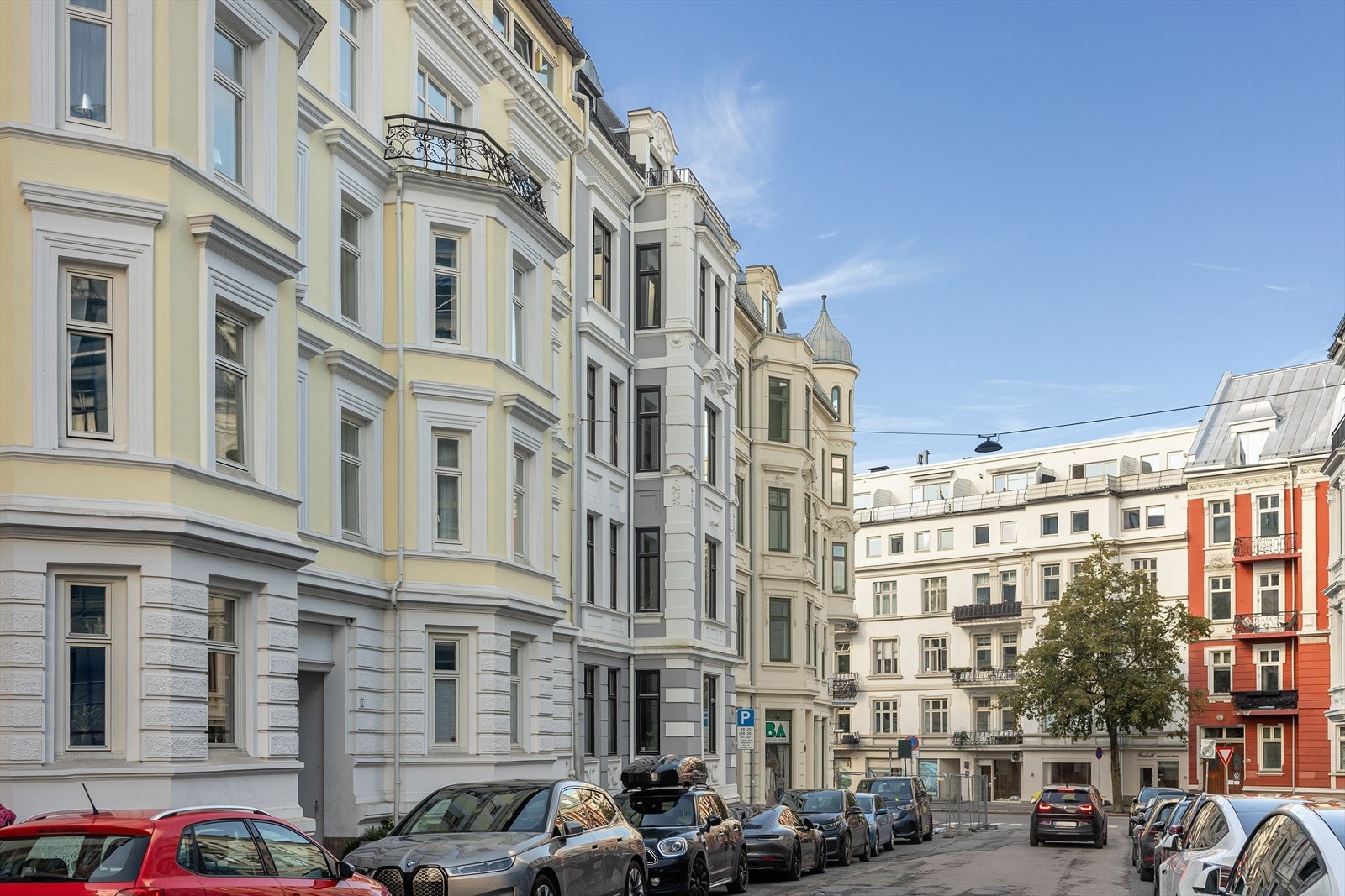 Flott fasade i et meget attraktiv område på Frogner. Galleribilde