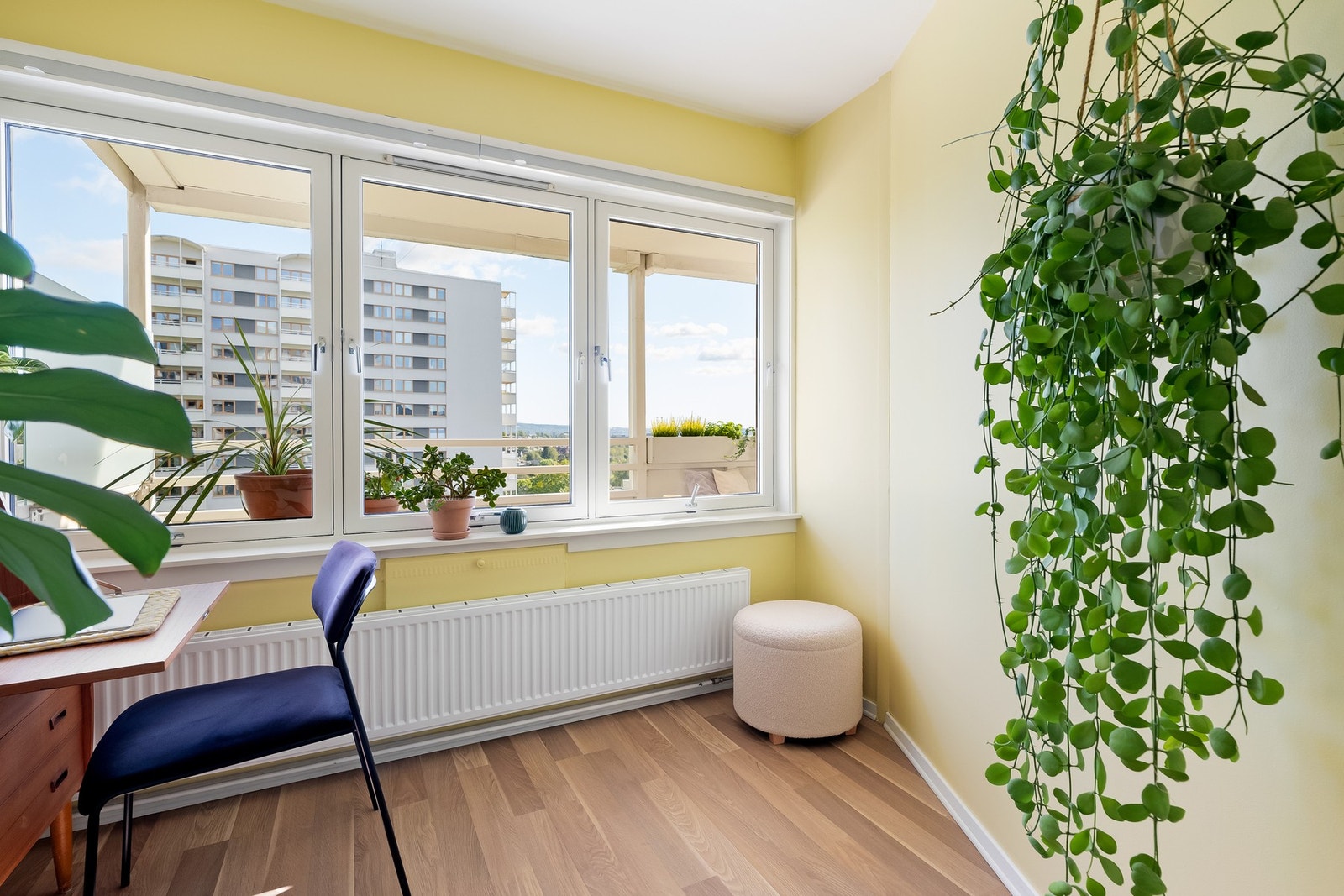Ved ønske om opprinnelig størrelse på oppholdsrommet kan veggene fjernes slik at rommet blir en del av stuen. Galleribilde