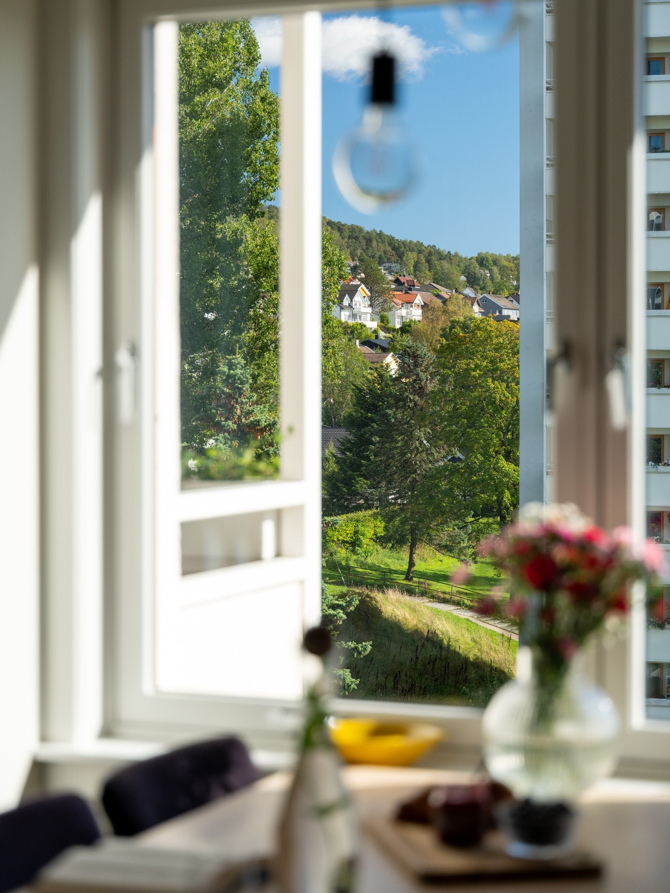 I Betzy Kjelsbergs vei 13 vil du merke at det er godt å komme hjem og fint å komme på besøk. Galleribilde