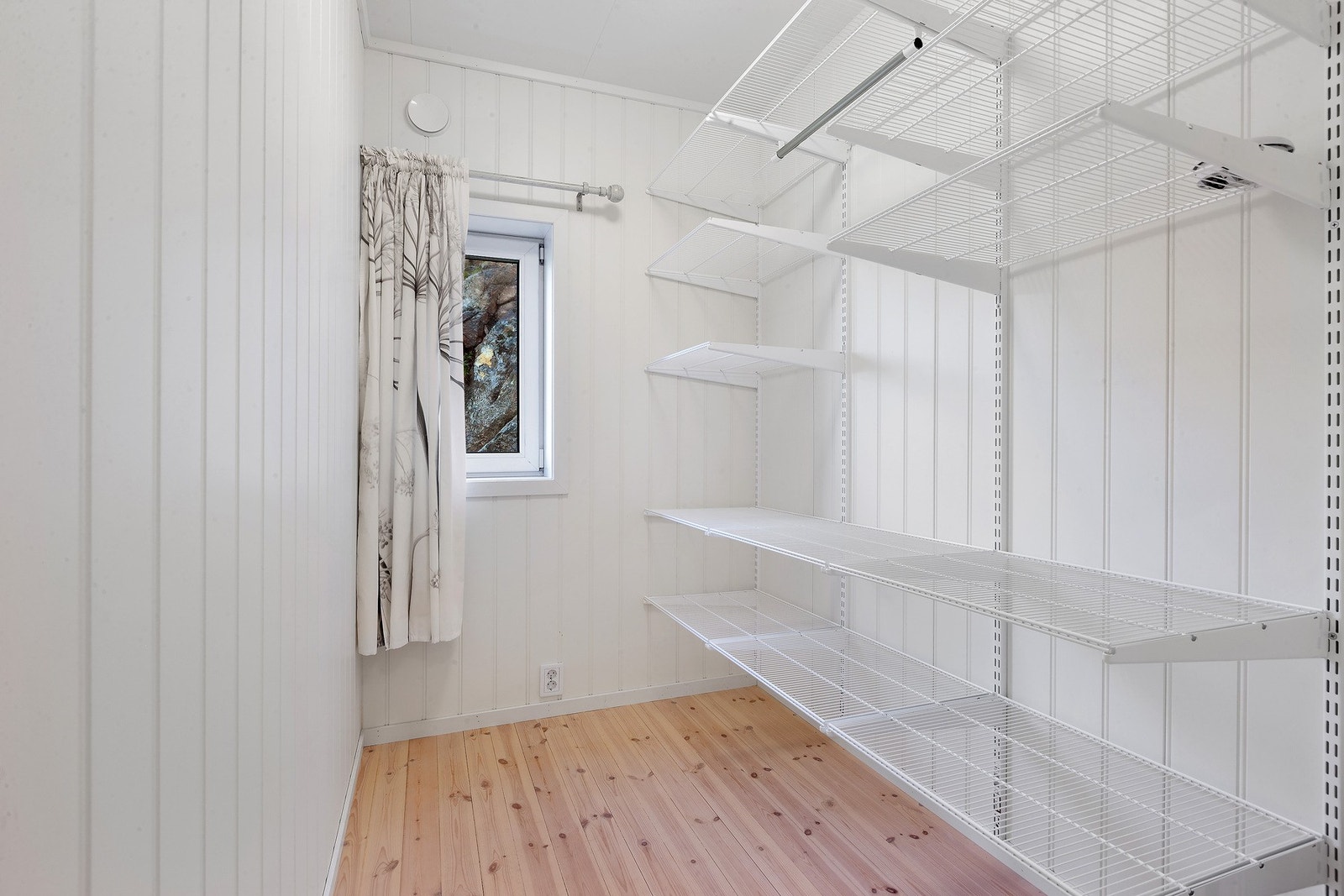 Bod med god lagringsplass. Galleribilde