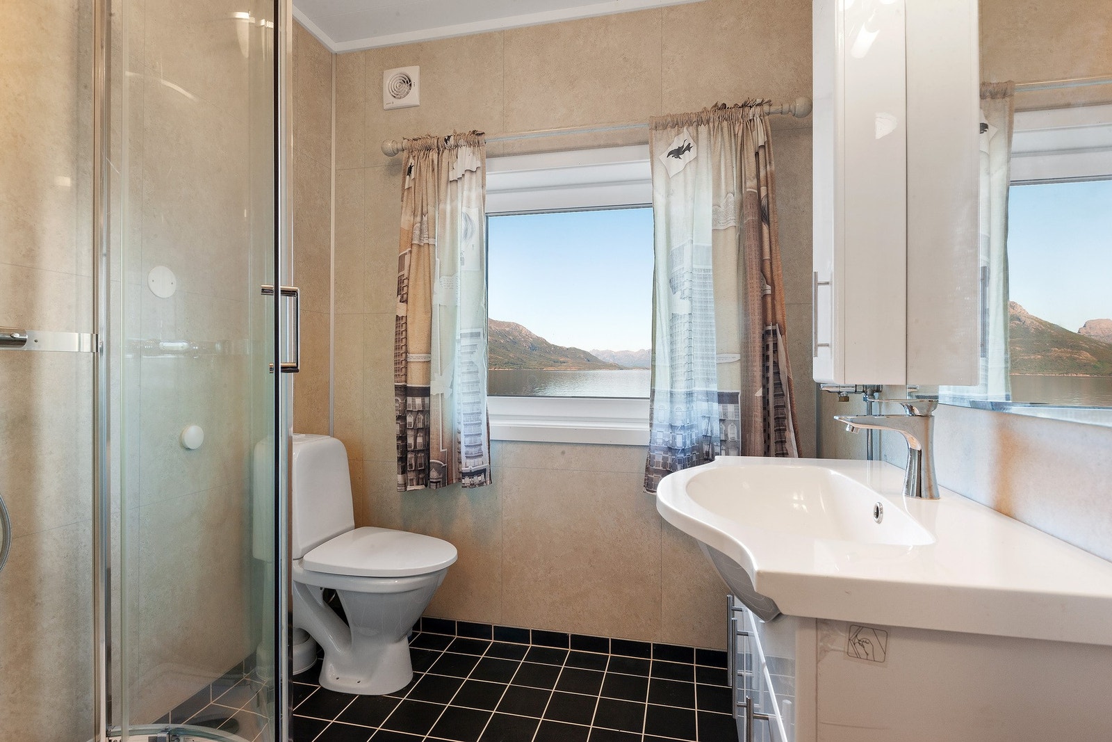 Bad med varme i gulv. Galleribilde