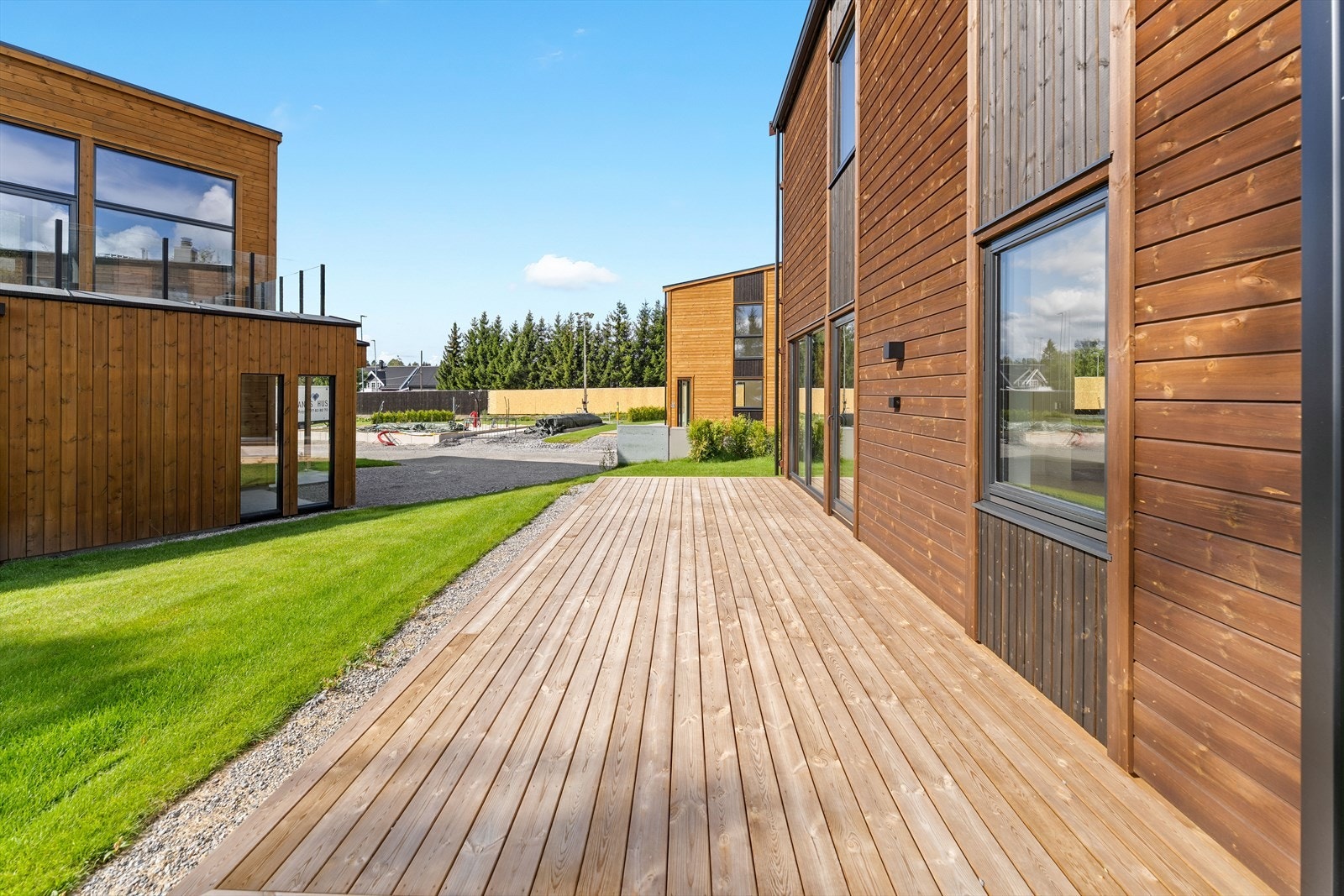 Med 23 kvm terrasse kan du innrede i flere soner, alt etter dine behov. Galleribilde