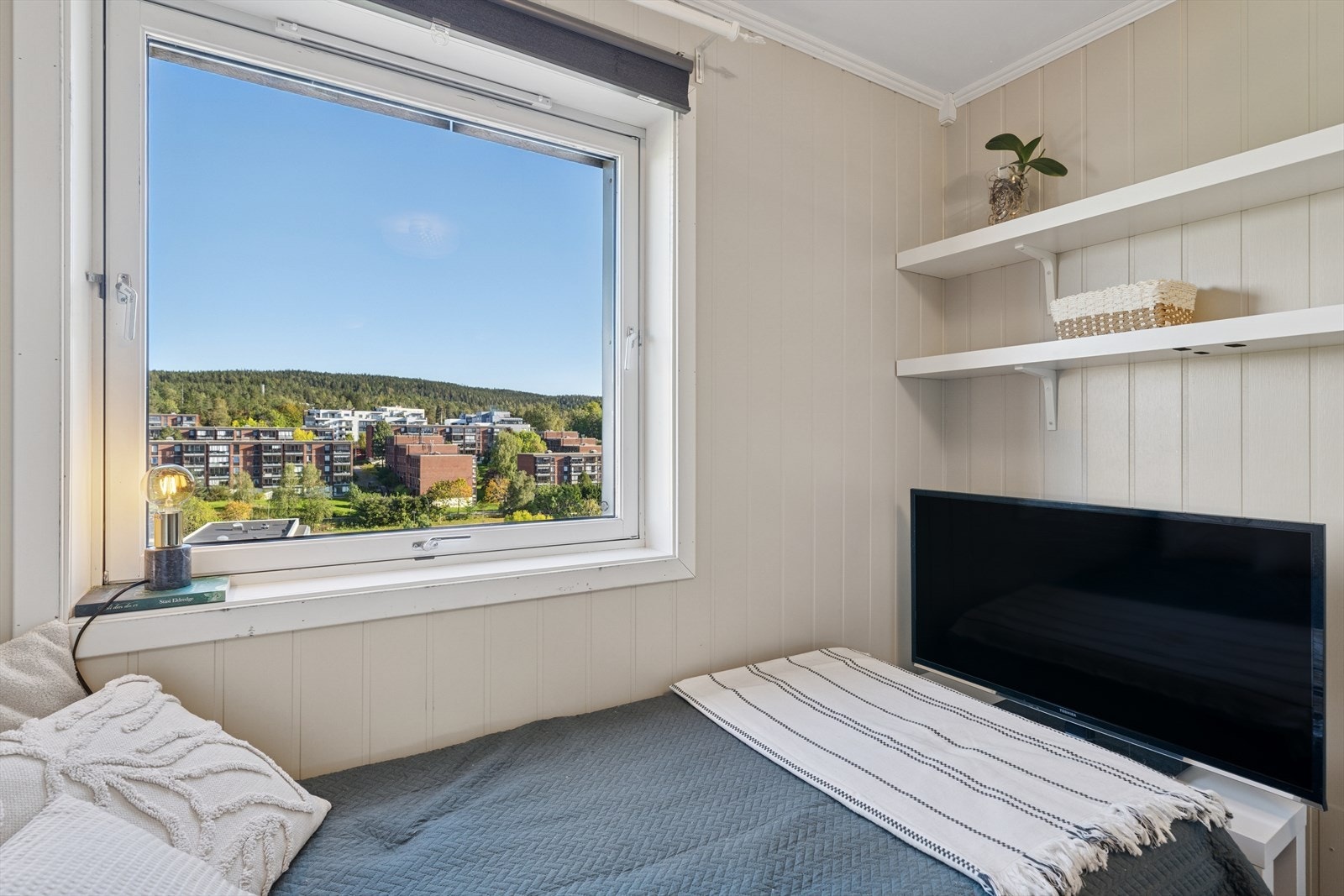 Her kan du nyte utsikten fra soverommet. Galleribilde