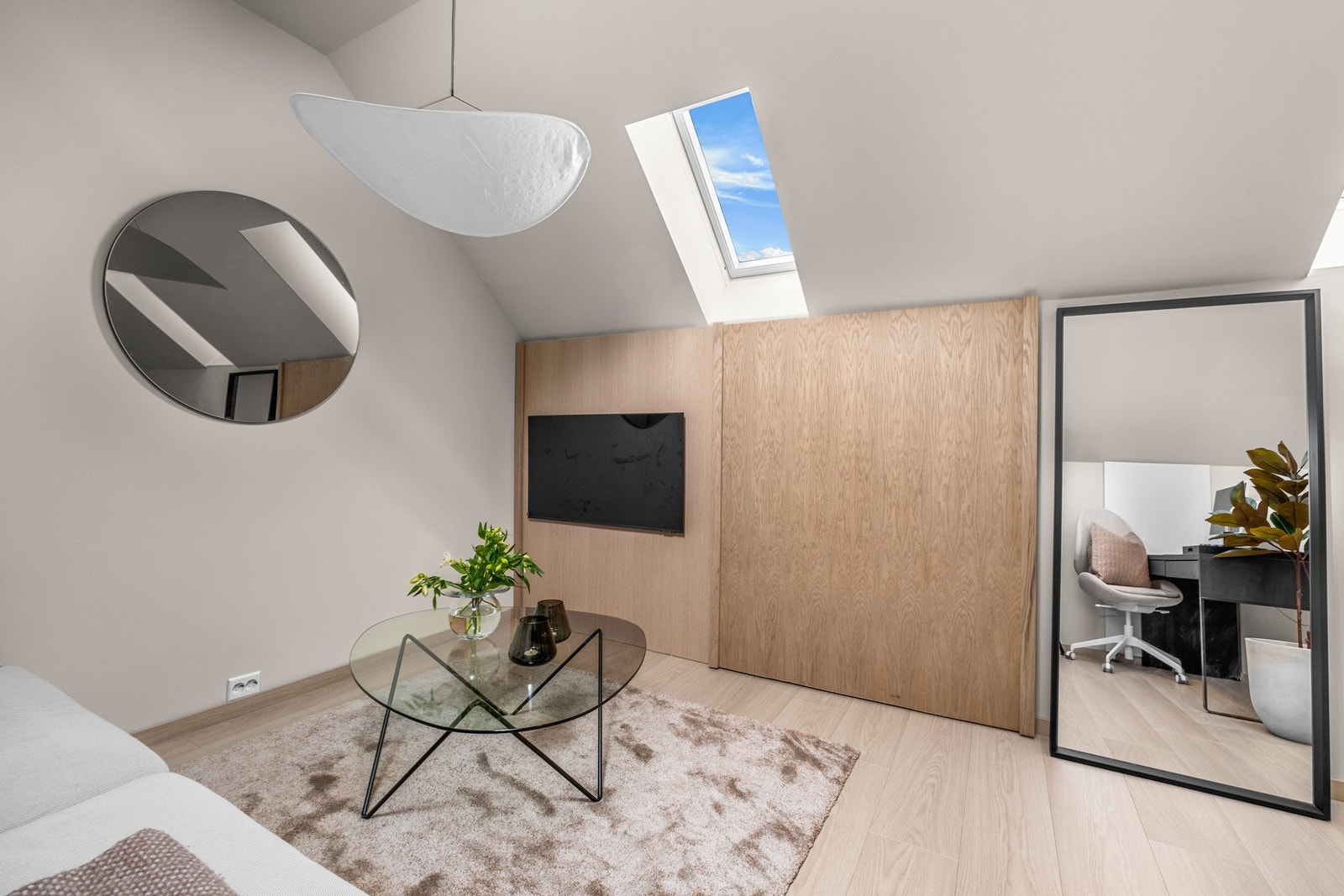 Innredet loftstue. Dette rommet er ikke godkjent til varig opphold. Galleribilde
