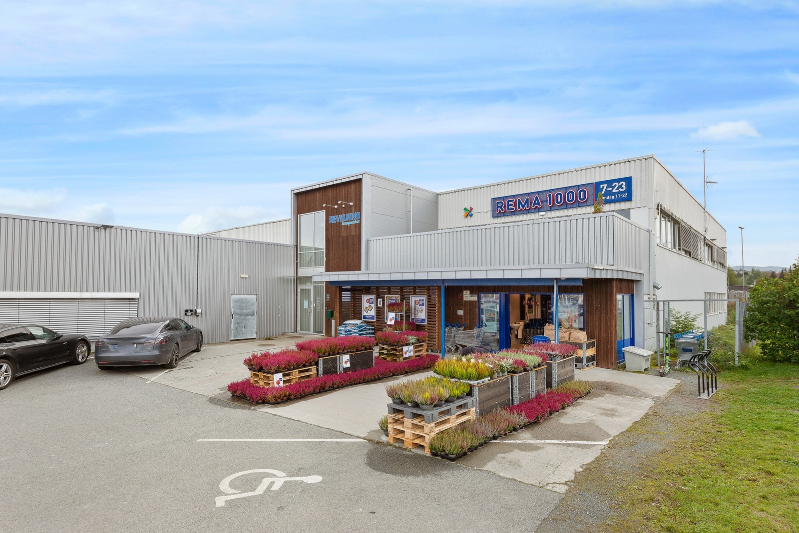 Rema 1000 Nidarvoll Galleribilde