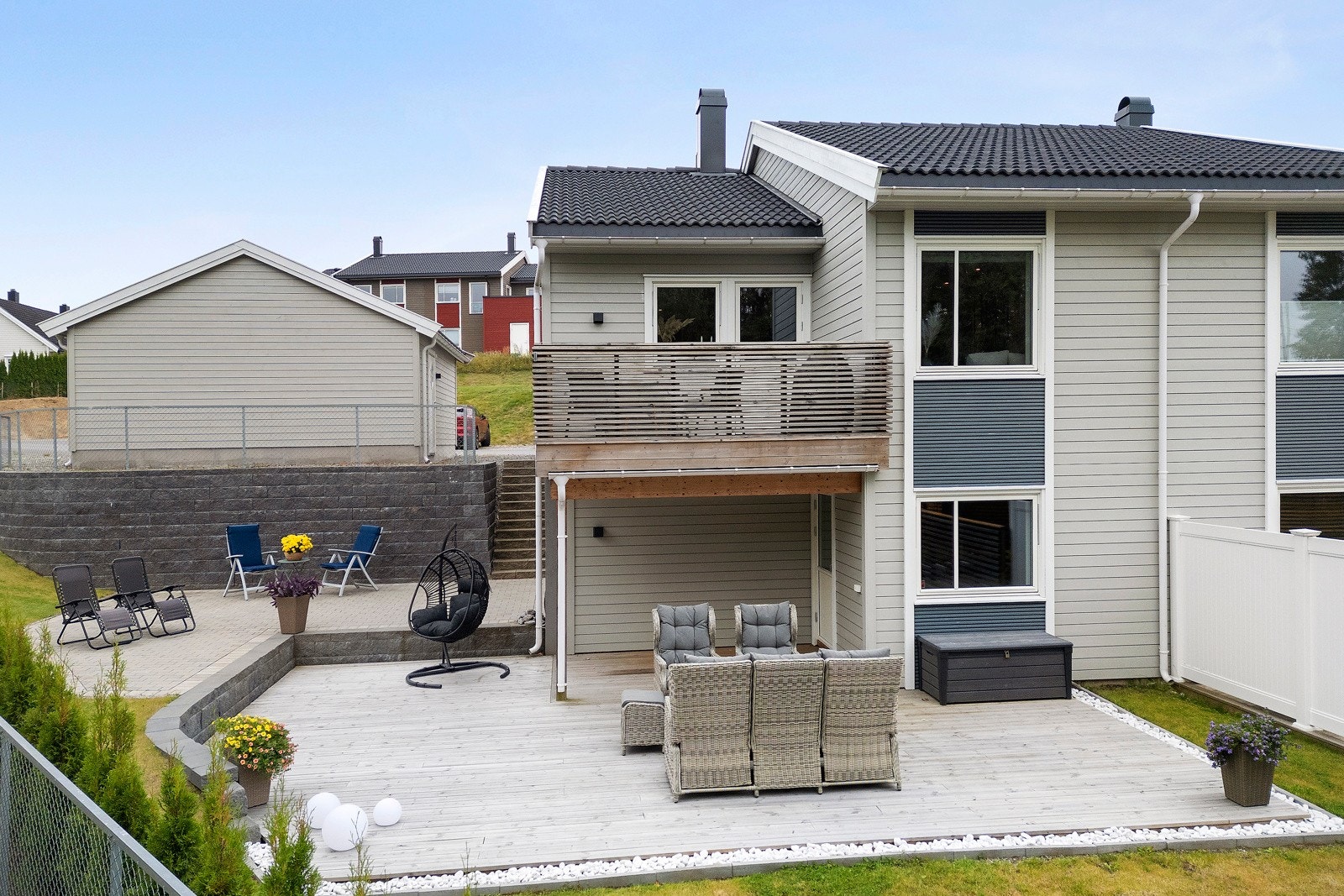 Terrassen i underetasjen er på ca. 45 kvm. Galleribilde