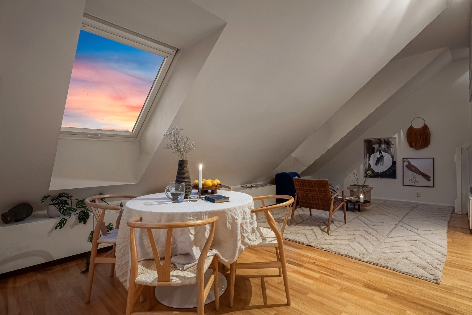 Ved full innfrielse av andel fellesgjeld, utgjør felleskostnadene rundt 5.639,- (kun estimat) Galleribilde