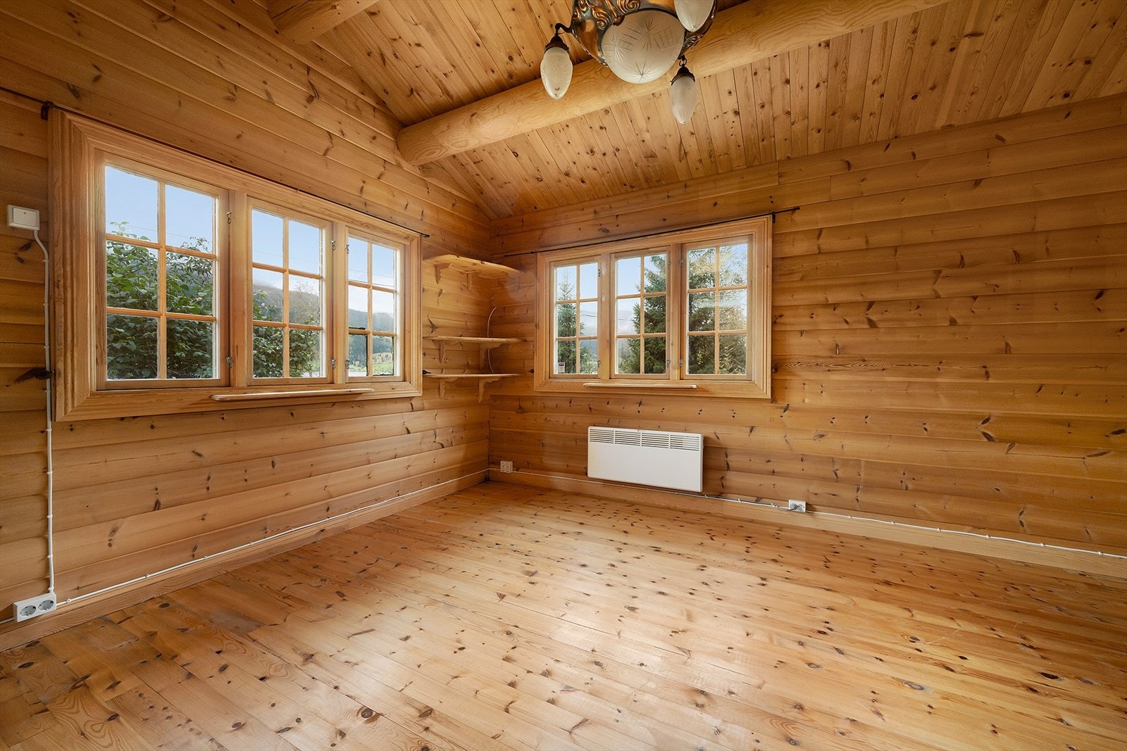 Annekset fungerer fint som gjestehus eller som hagestue. Galleribilde