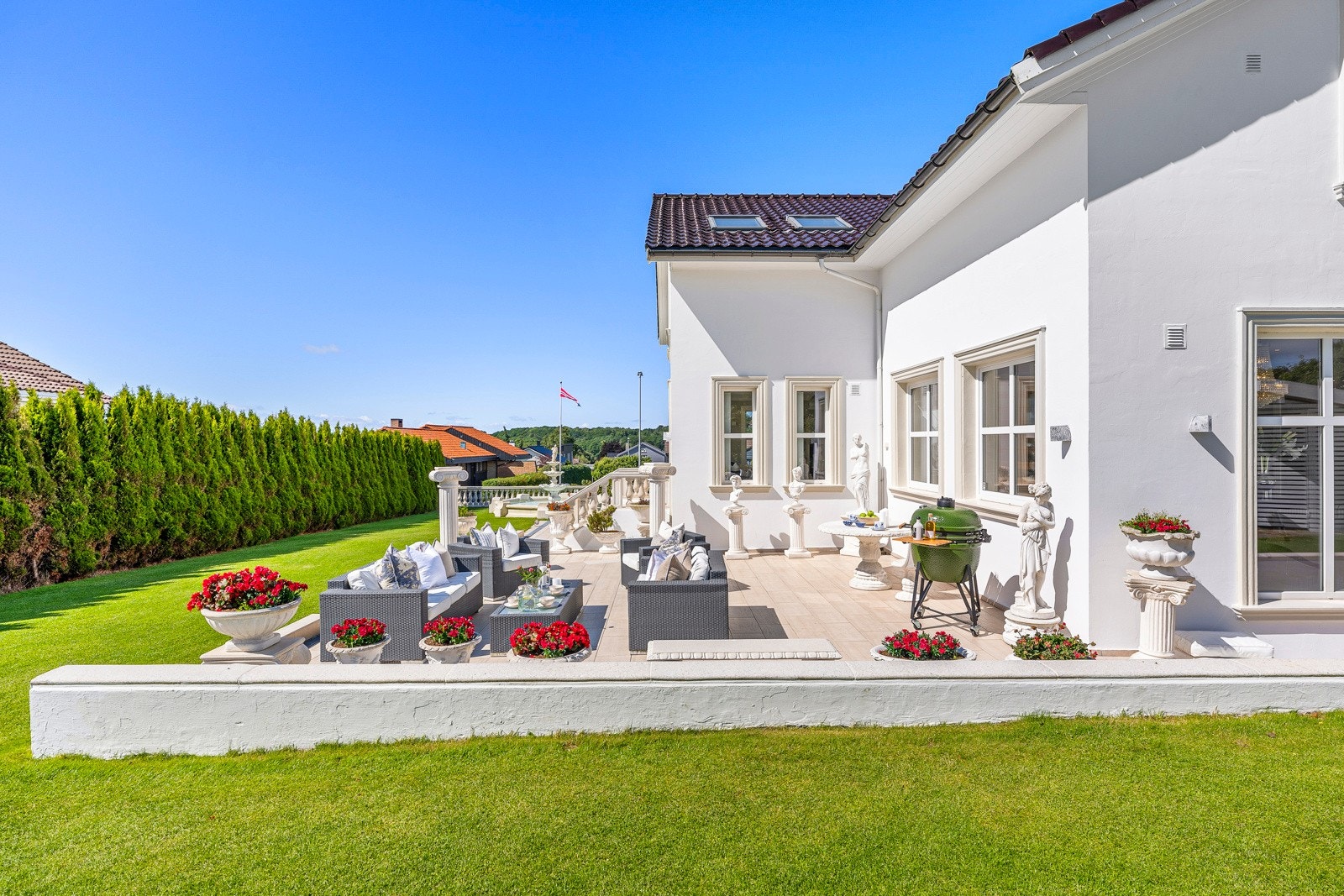 Markterrassen legger til rette for lange utekvelder. Galleribilde