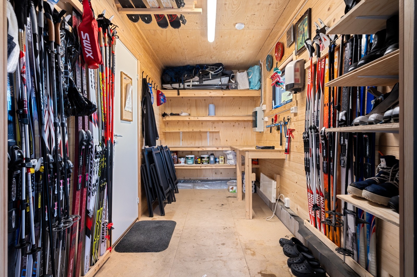 Isolert bod i tilknyttning til garasjen. Galleribilde