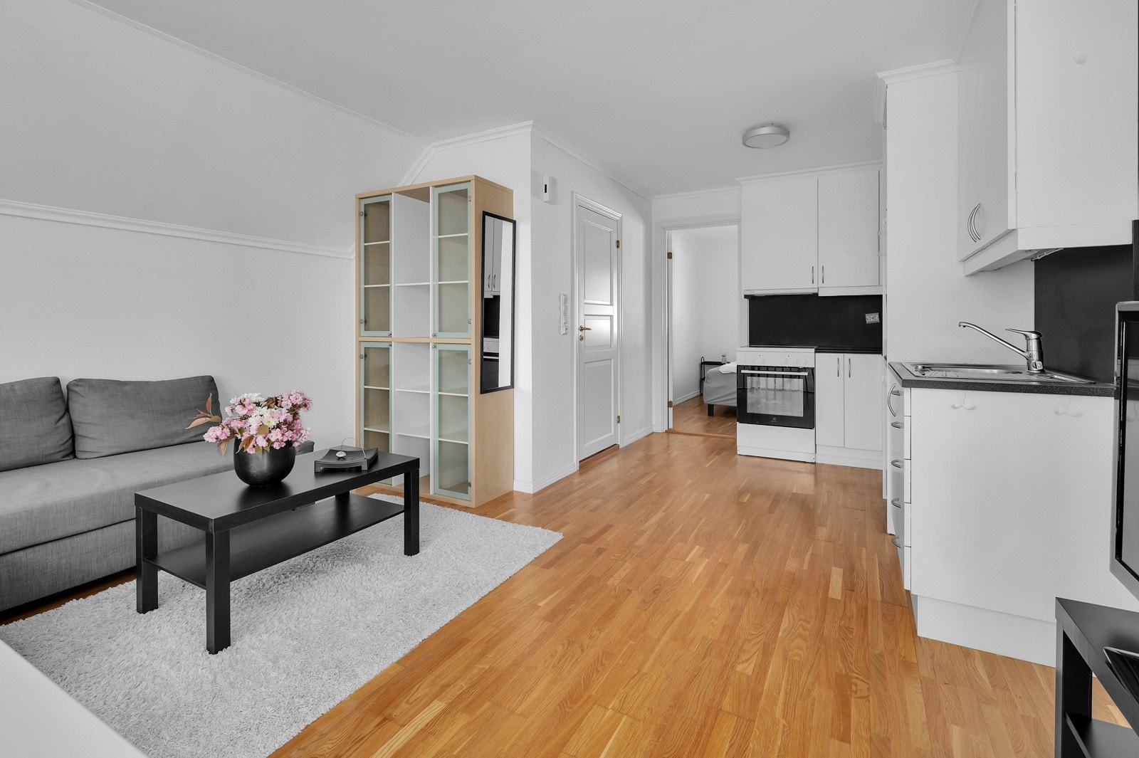 Stue/kjøkken i utleiedelen (2 etg.) Galleribilde