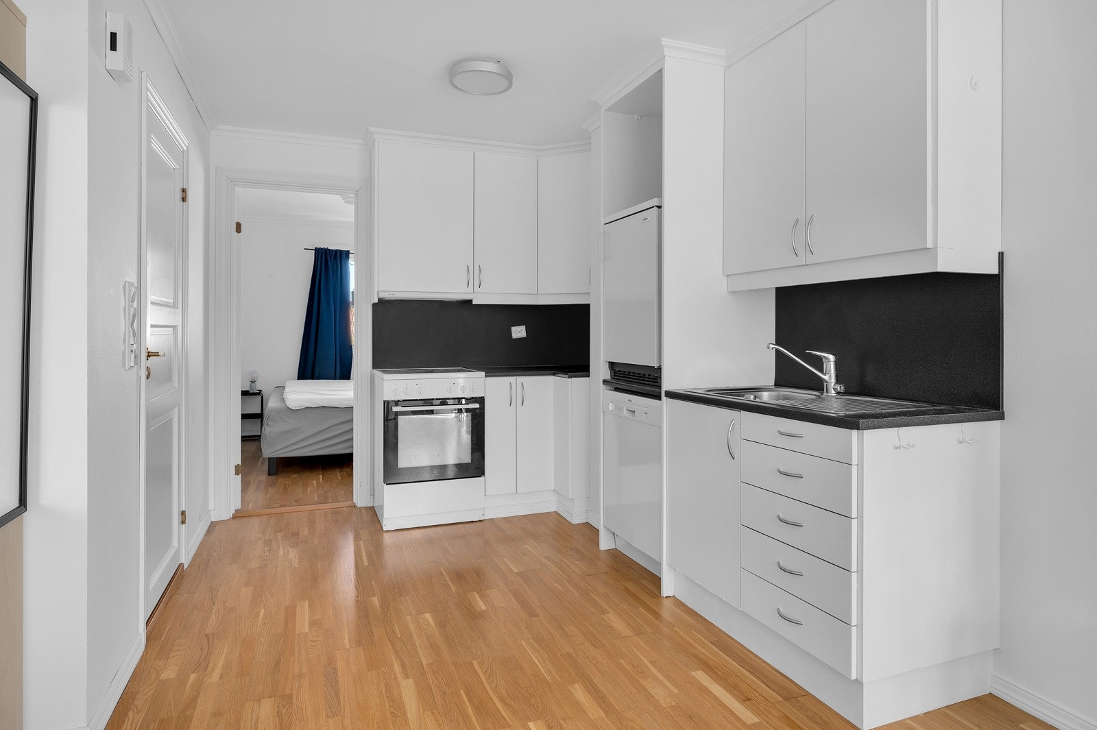 Stue/kjøkken i utleiedelen (2 etg.) Galleribilde