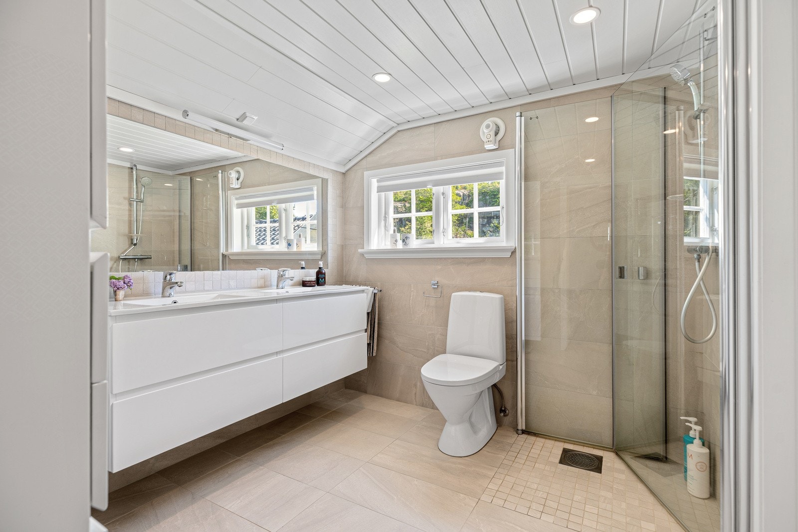 Bad 2 etg. Galleribilde