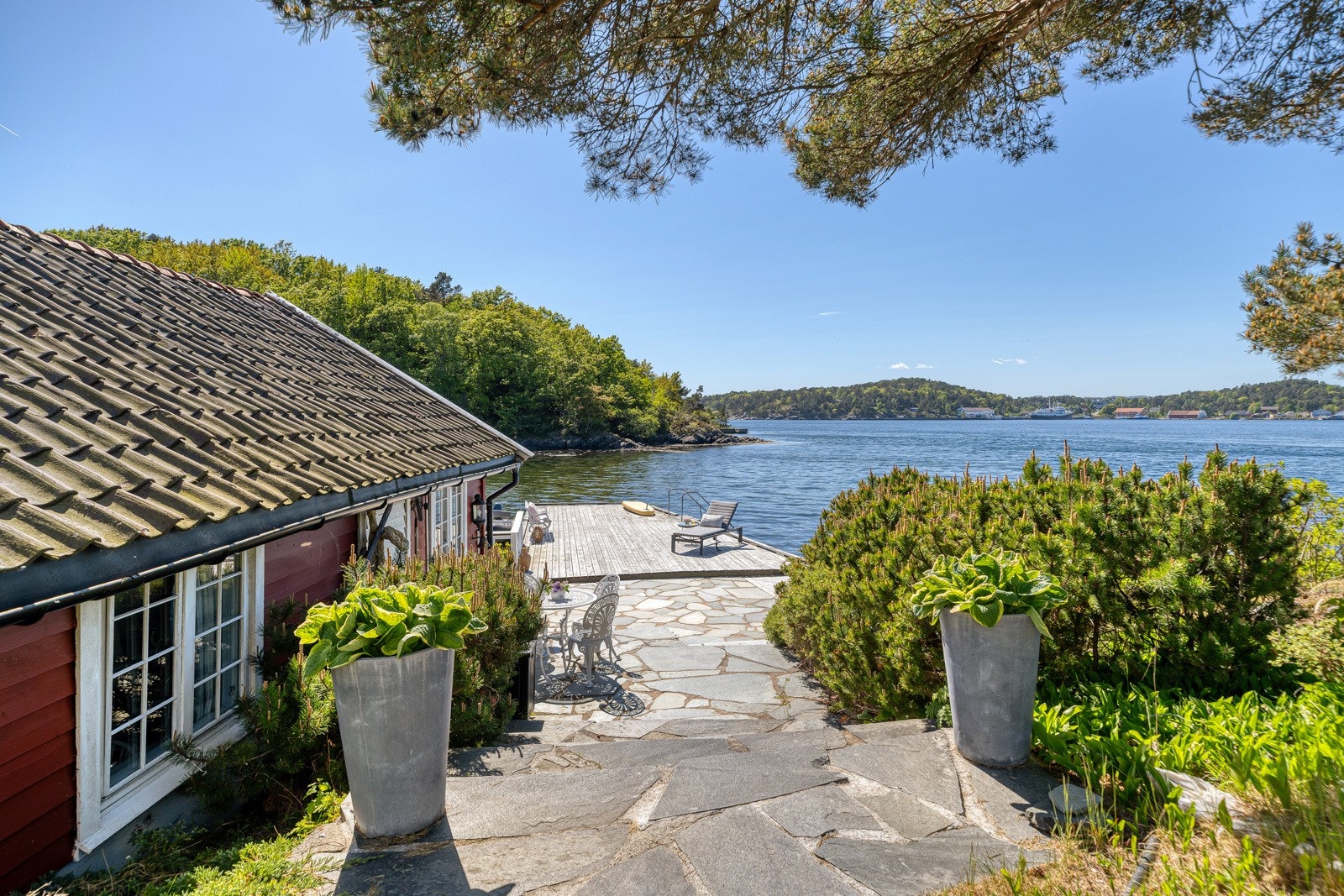 Egen brygge og sjøbu Galleribilde