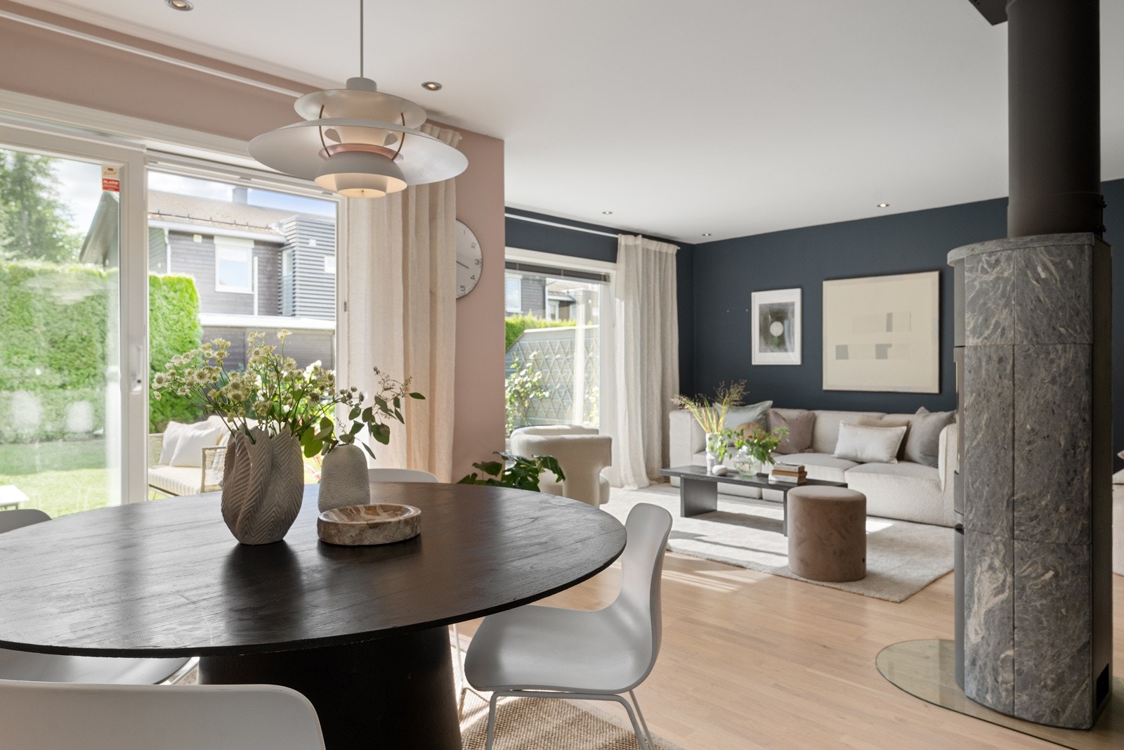 Stue med gode møbleringsmuligheter Galleribilde