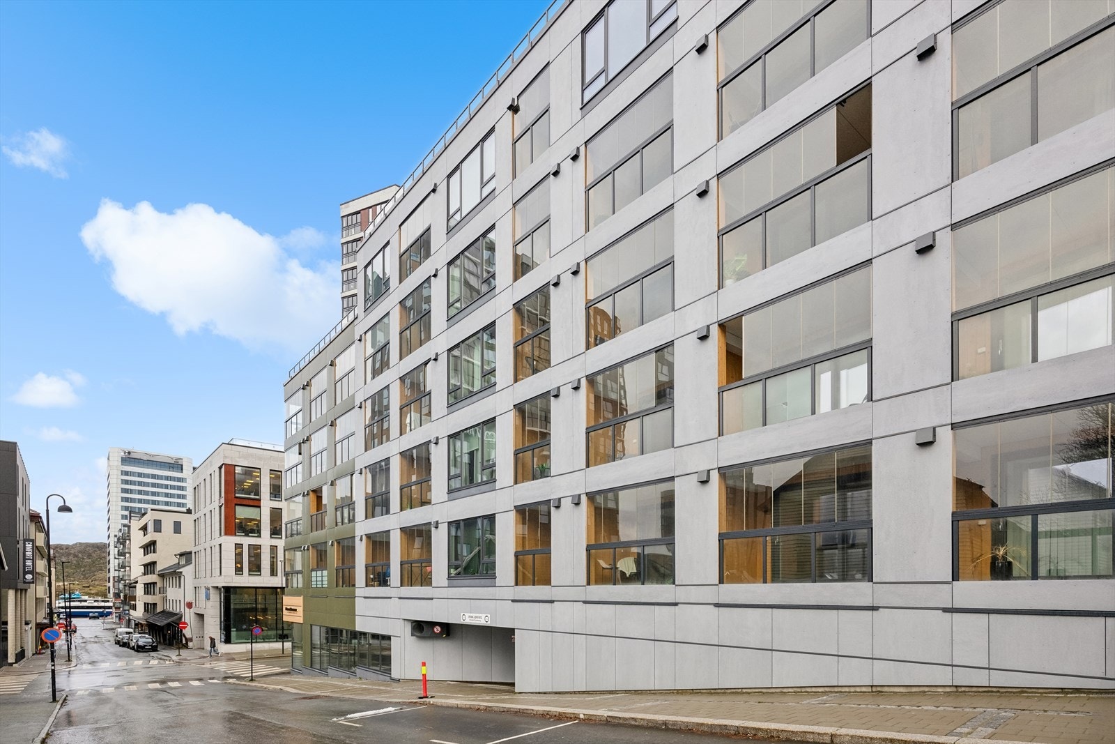 Leiligheten ligger fint til i 4.etg av bygget. Galleribilde