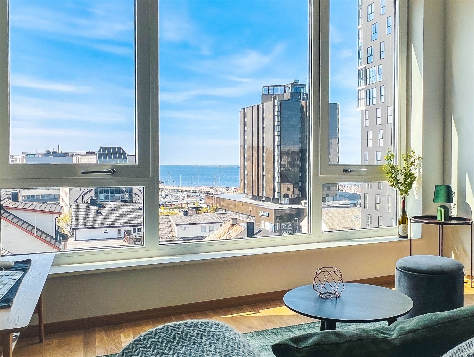 Christian Strandheim Jørgensen v/ DNB Eiendom ønsker deg velkommen til Kongens gate 7B! Galleribilde