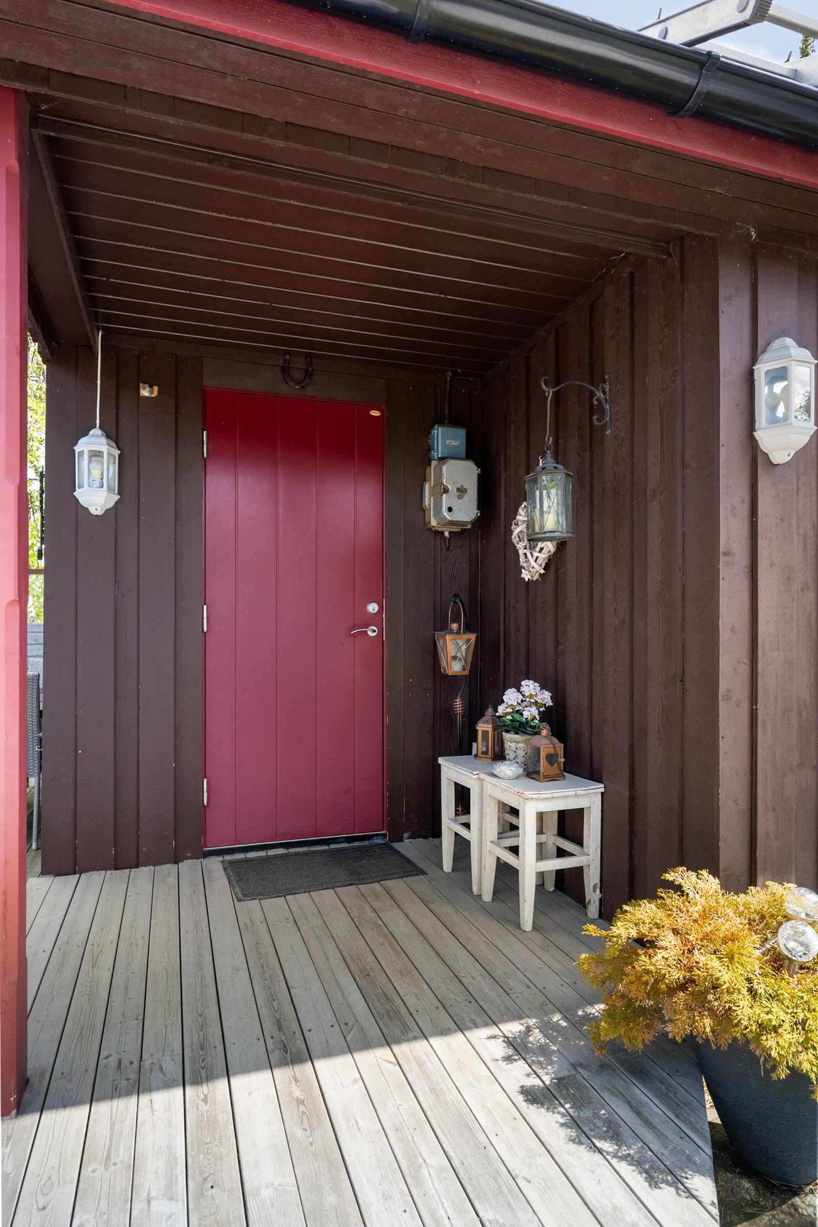 Dette er en koselig og godt vedlikeholdt hytte på Totenåsen, med flott turterreng og skiløyper i umiddelbar nærhet! Galleribilde