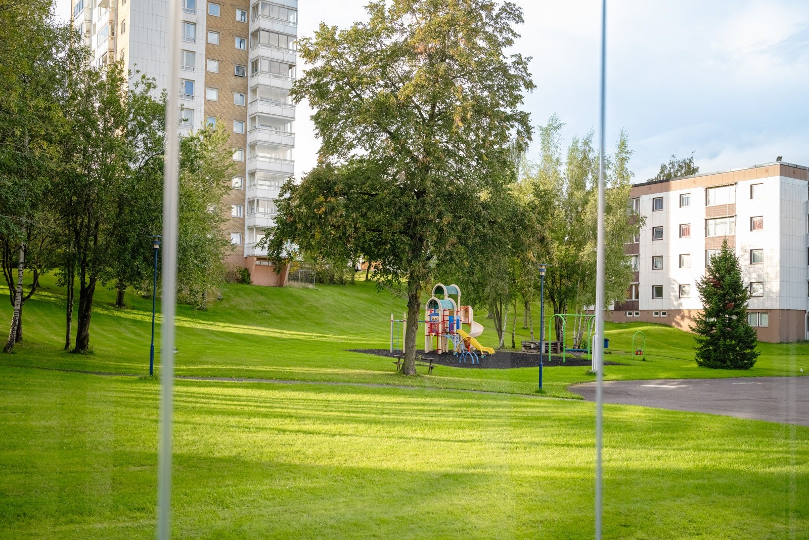 Fra balkongen er det hyggelig utsyn til grøntområde. Galleribilde