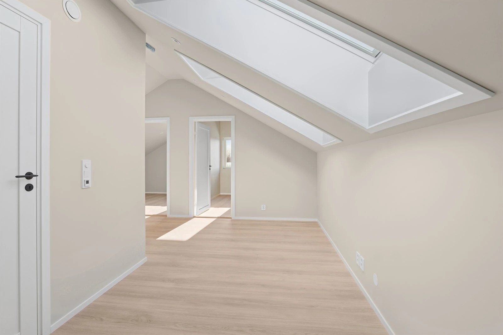 Hall 2.etg - bilder av denne boligen er fra "8C". Boligen er speilvendt av det bildene viser. Galleribilde