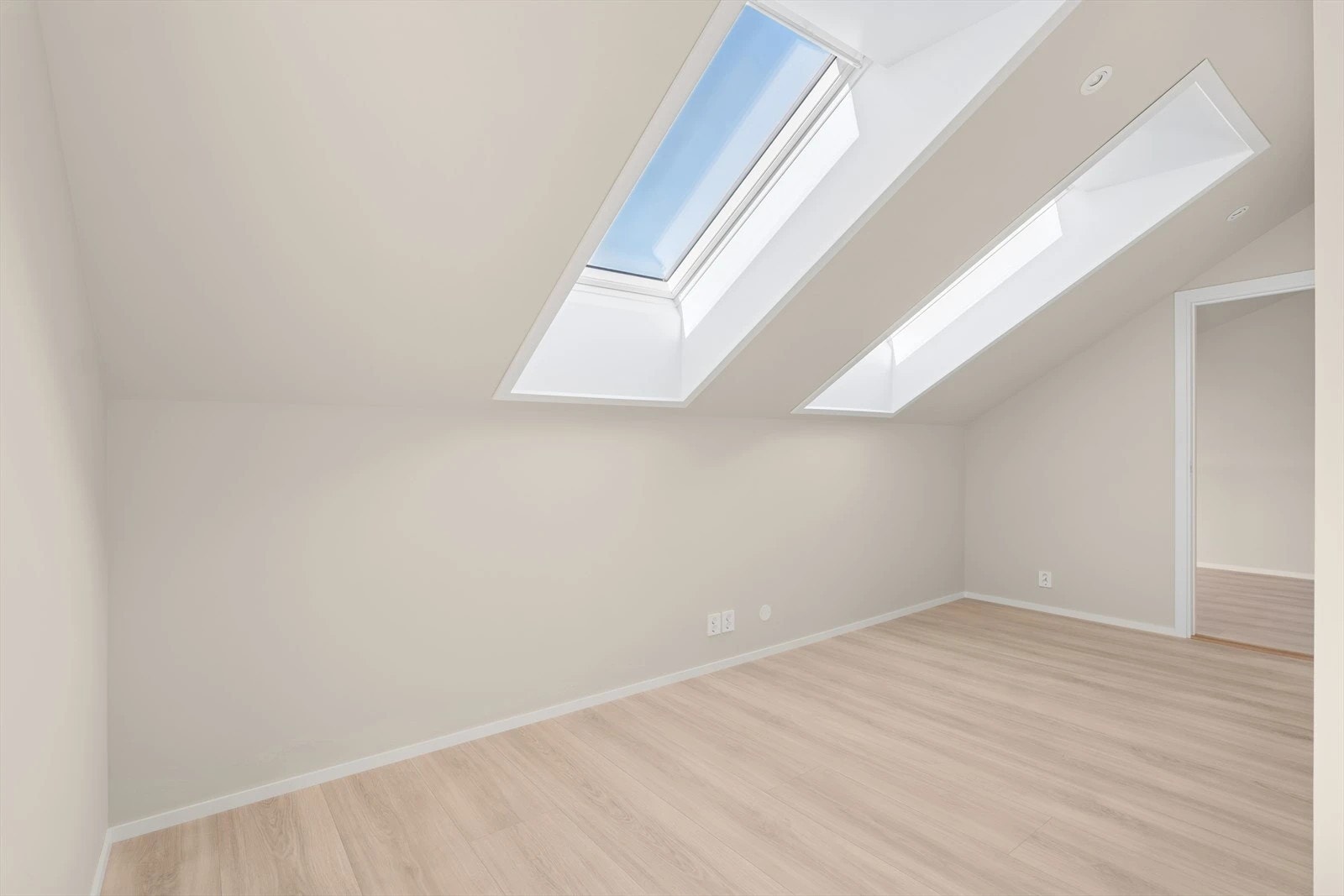 Hall 2.etg - bilder av denne boligen er fra "8C". Boligen er speilvendt av det bildene viser. Galleribilde