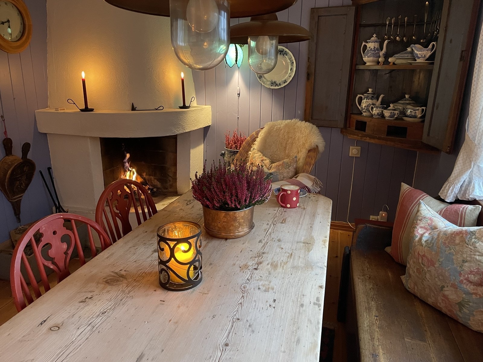 spiseplass kjøkken - selgers foto Galleribilde