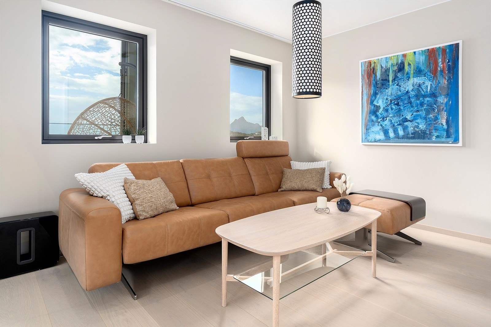 TV-krok med god plass Galleribilde