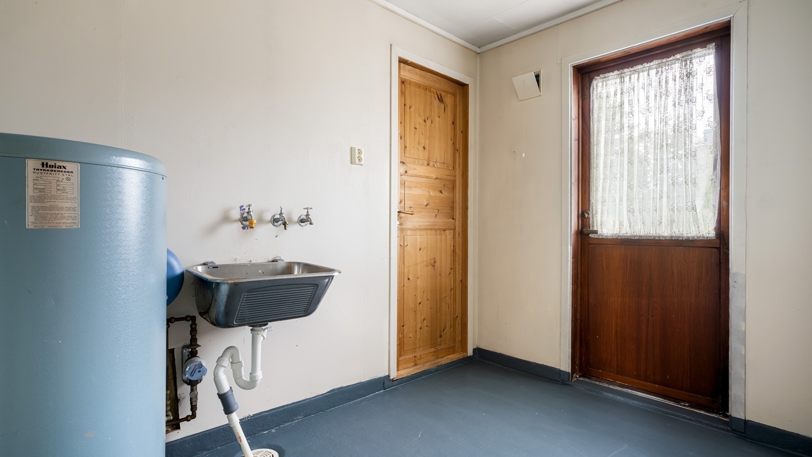 Vaskerom med inngang fra utsiden Galleribilde